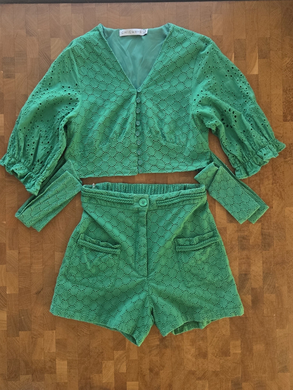 2 Piece Green Eyelet Set| Cropped Blouse & High Waisted Pants| Small